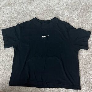 Girl Nike Cropped Tee